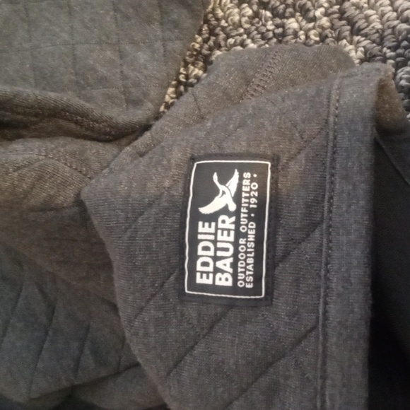 Eddie Bauer Men's Charcoal Quilted Long Sleeve Shirt Size Medium Fall2024 - Picture 8 of 10